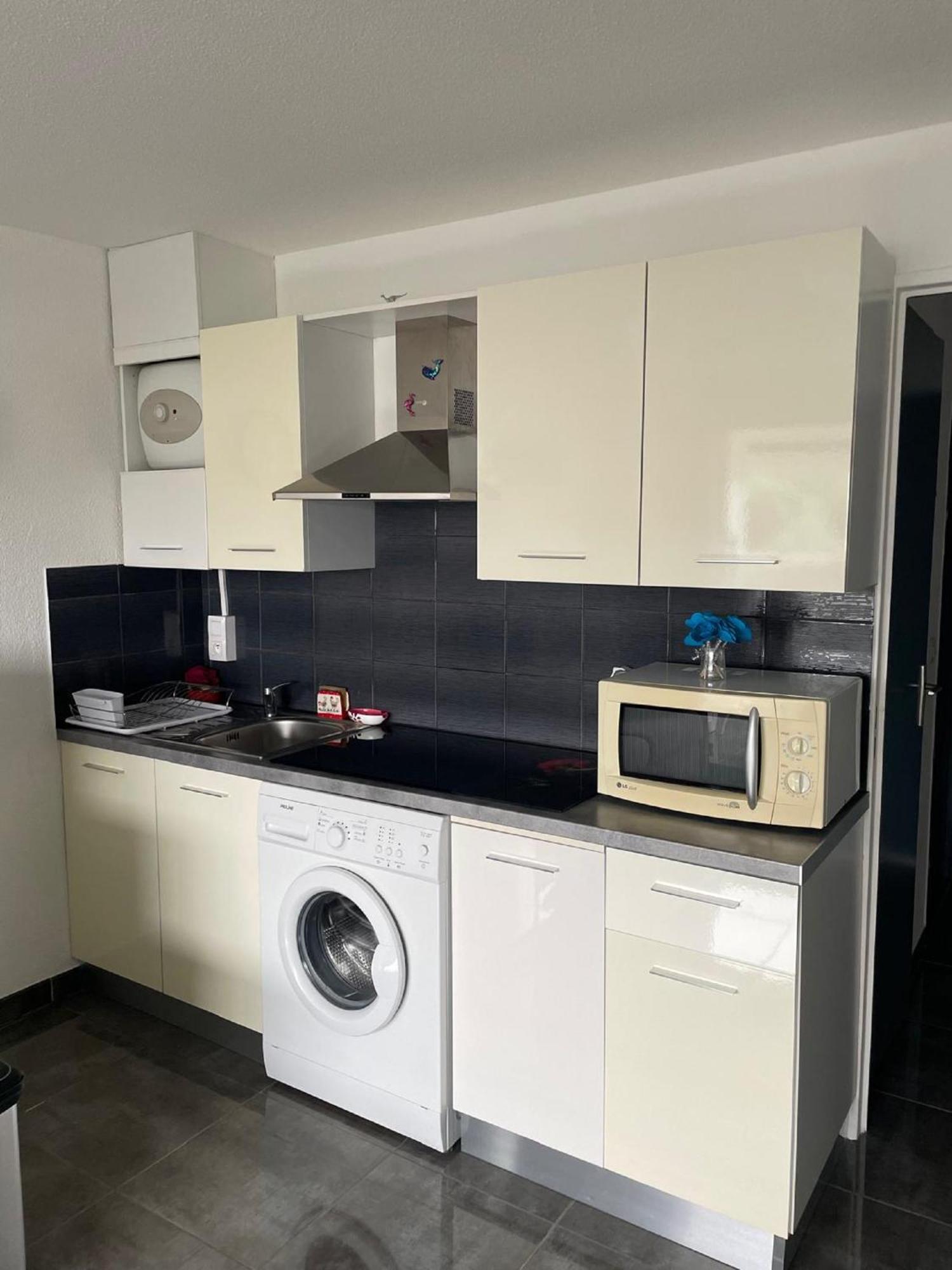 Vittoria Immobilier 11 - Reglement Sur Place - Cheques Vacances Acceptes La Grande-Motte Habitación foto